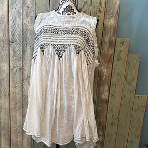 Free People oversized top. Size Medium